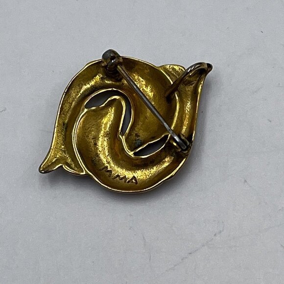 Vintage Metropolitan Museum of Art Dolphins Ying Yang Style Brooch Gold Tone - Picture 5 of 7